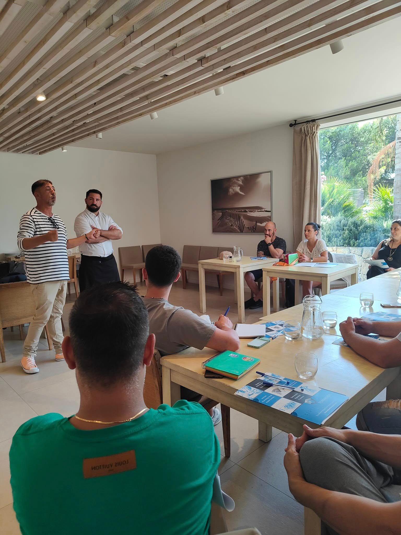 Formación bonificada para empresas de hostelería en entorno profesional