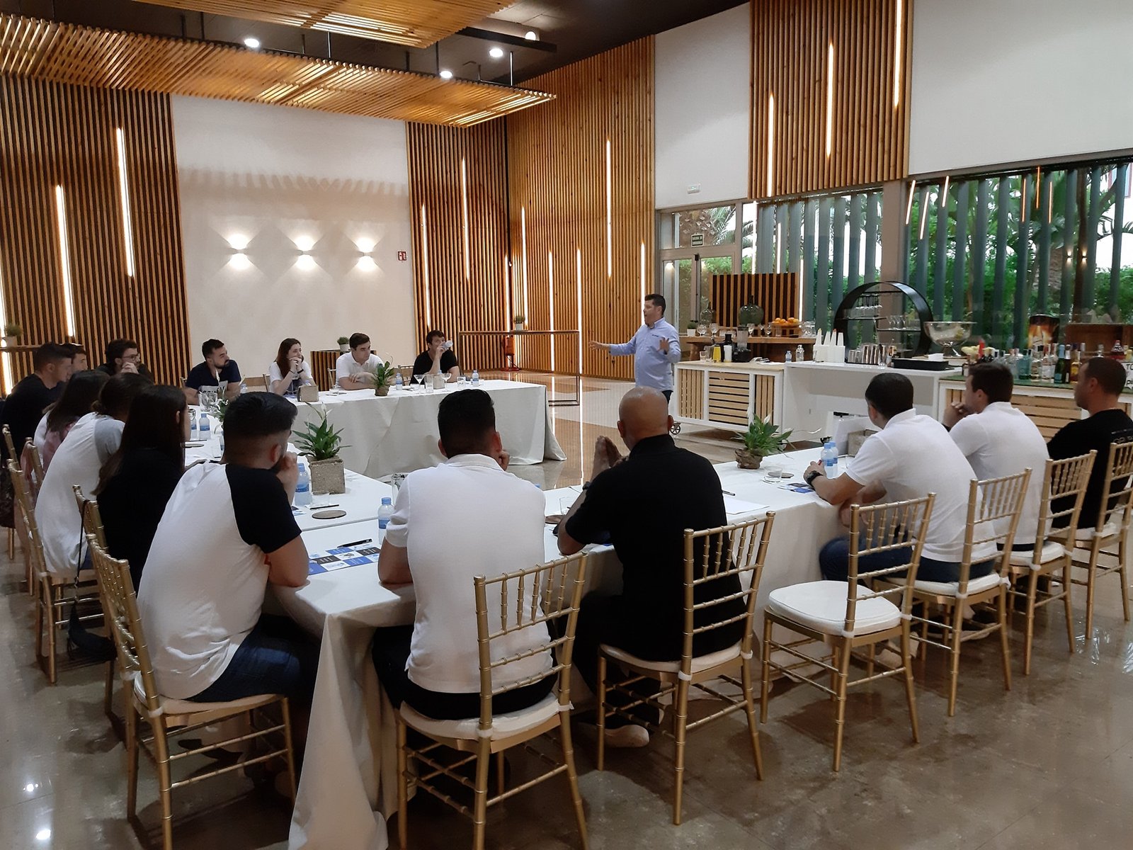 Curso de servicio de sala para hostelería